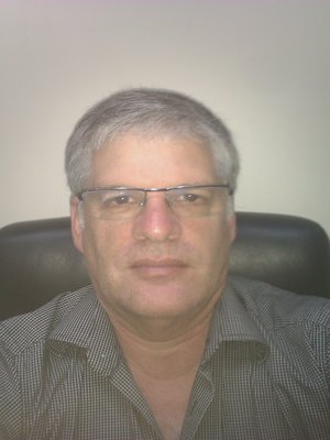 איתן לידור
